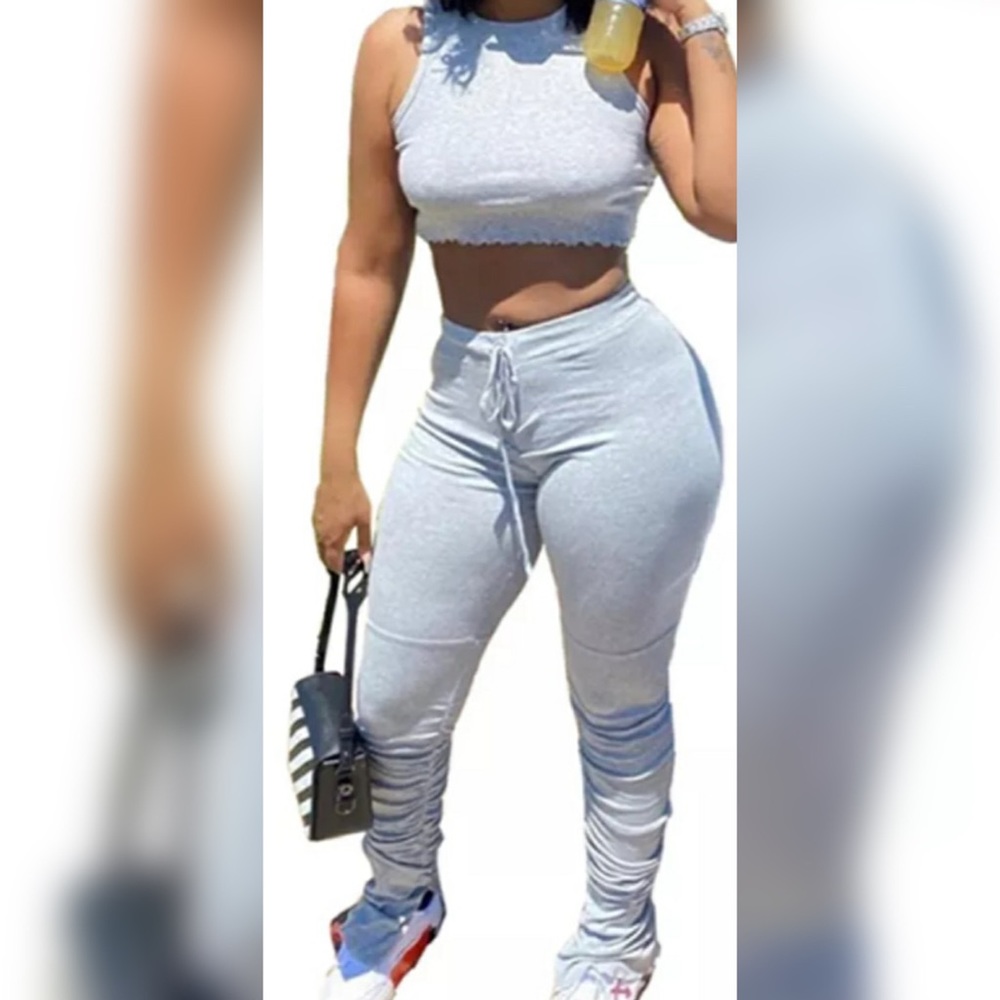 2 oc cropped top and stacked legging set
